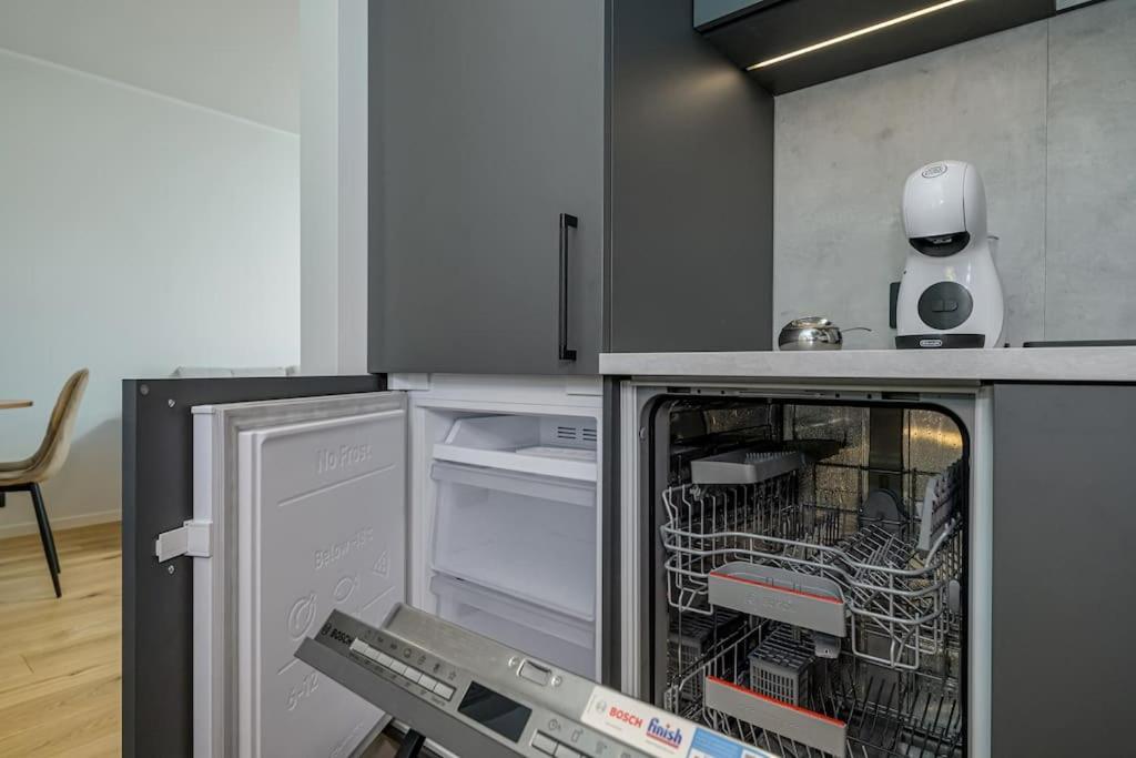 New Near The Airport, Center In Sikupilli Apartment *